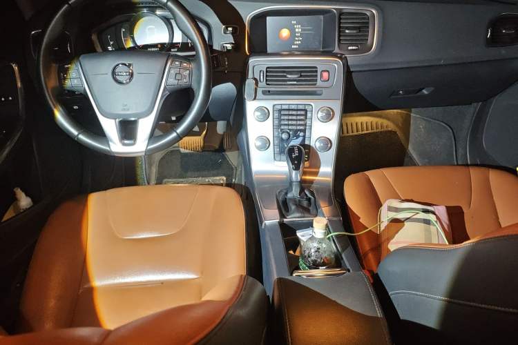 Used Volvo S60 2018 S60L T4 Smart & Ambitious Edition
