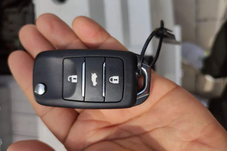 Used CHANGAN NEVO Lumin 2026 Model Treasure Edition 205km Passionate Beige Ningde Vehicle Key