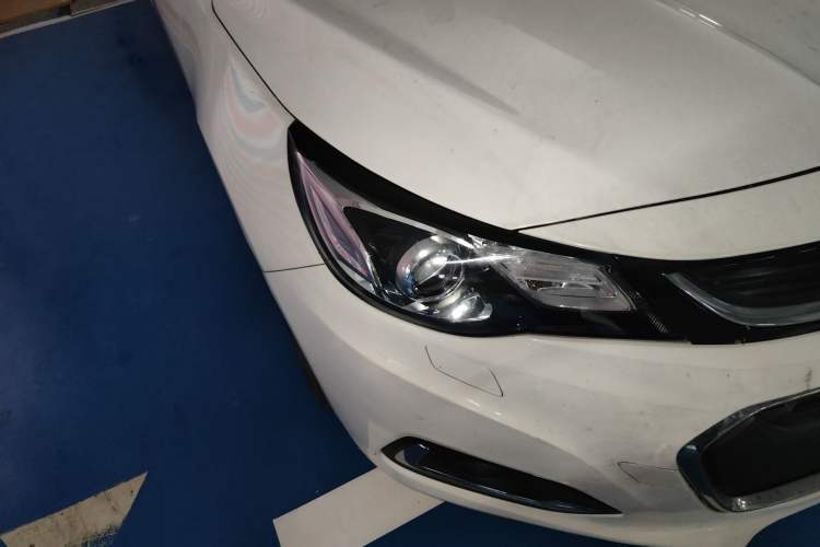 Used Chevrolet Malibu 2017 1.5T Automatic Luxury Edition Right Front Headlight