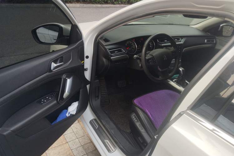 Used Peugeot 408 2014 1.6T Automatic Supreme Edition Driver Seat