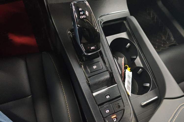 Used Bestune B70 2023 Third Generation 1.5T Automatic Enjoyment Version Gear Lever