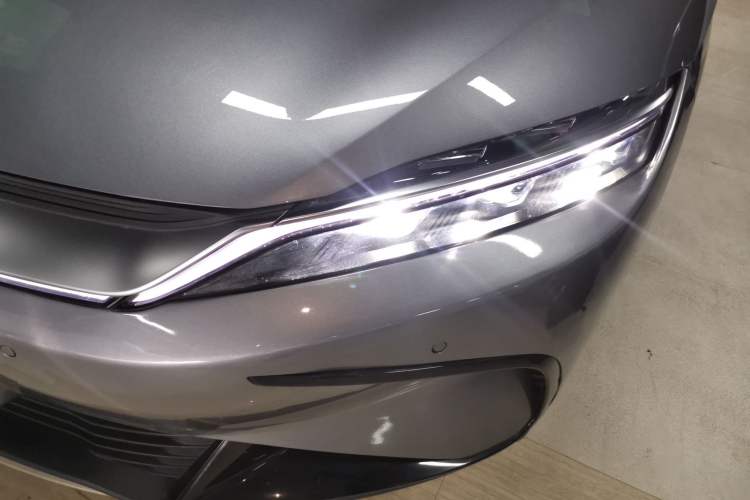 Used BYD Han 2022 EV Genesis Edition 715KM Front-Wheel-Drive Prestige Model
