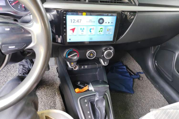 Used Kia K2 2017 Sedan 1.4L Automatic GLS Audio And AC Panel