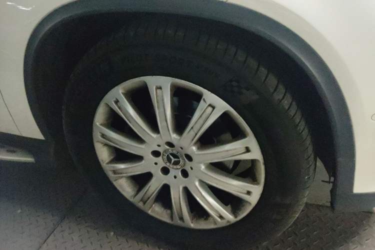 Used Mercedes-Benz GLE Coupe 2017 GLE 320 4MATIC Coupe SUV Right Front Wheel Hub