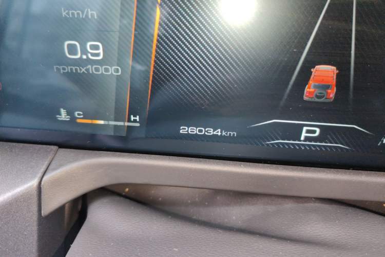 Used Tank 300 2021 Off-Road Edition 2.0T Challenger Odometer Close Up