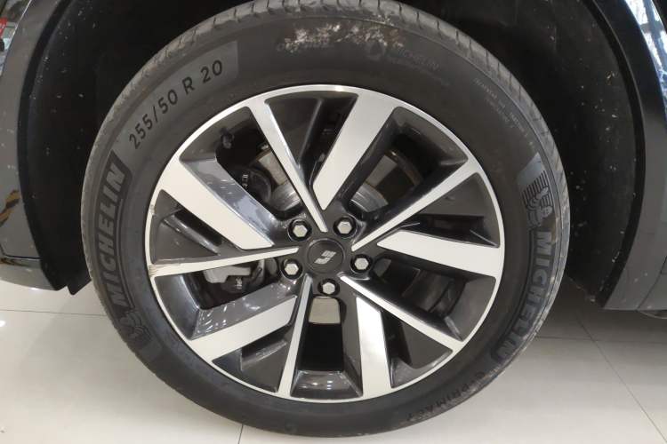 Used Li Auto L8 2023 Pro Model Left Front Wheel Hub