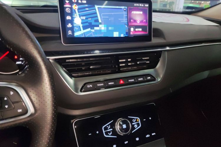 Used Hongqi H5 2022 Classic Model Facelift 1.8T Automatic Smart Connect Flagship Edition
