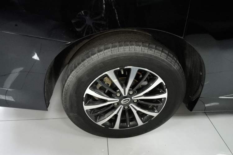 Used GAC Trumpchi M8 2023 Lingxiu Series 390T Luxury Edition Exterior 5