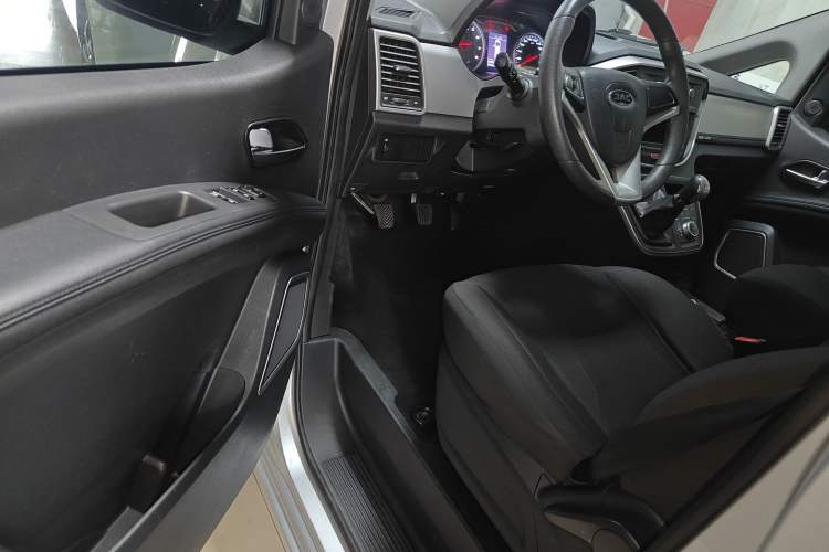 Used JAC Refine M4 2021 2.0L Manual Comfort Edition