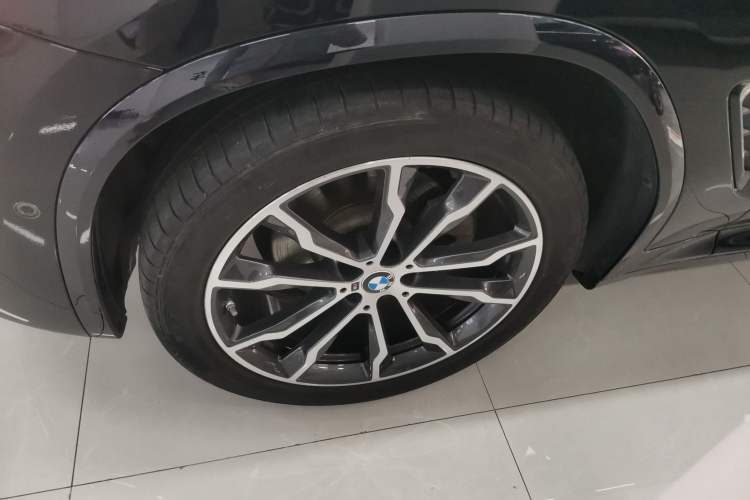 Used BMW X3 2023 xDrive30i Leading Model M Night Edition Package Left Front Wheel Hub