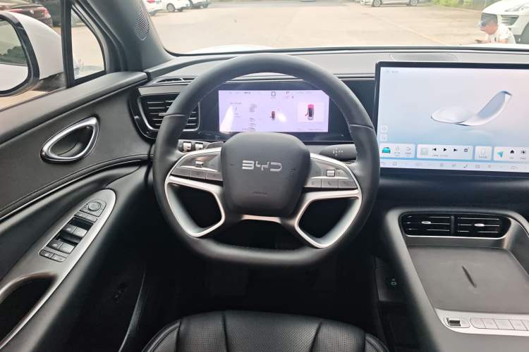 Used BYD Sealion 06 New Energy 2025 Model EV 520 Navigation Edition Steering Wheel