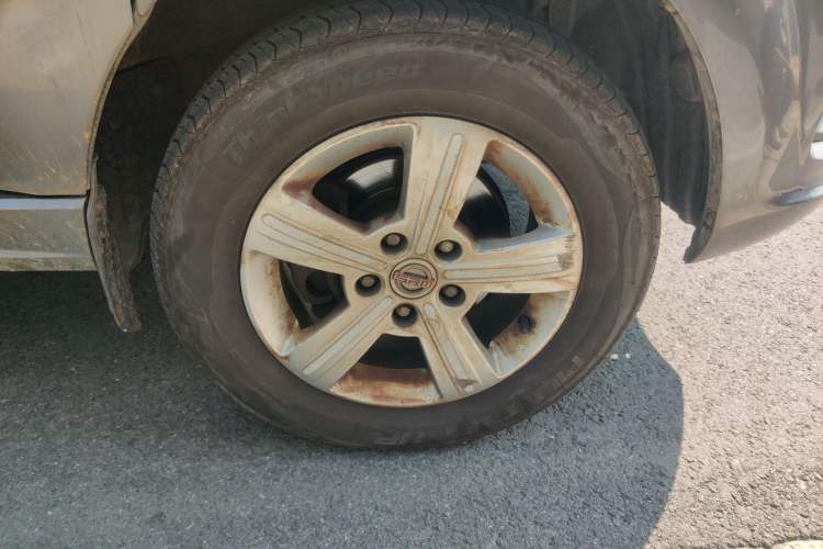 Used Jinbei Gold Hiace 2021 1.5L Passenger Vehicle Travel Lion 5-Seater