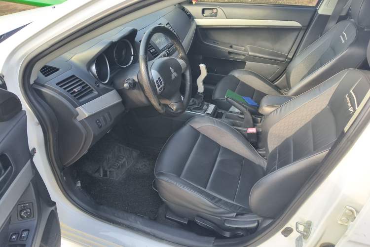 Used Mitsubishi Lancer EX 2015 1.6L Manual Fashion Edition