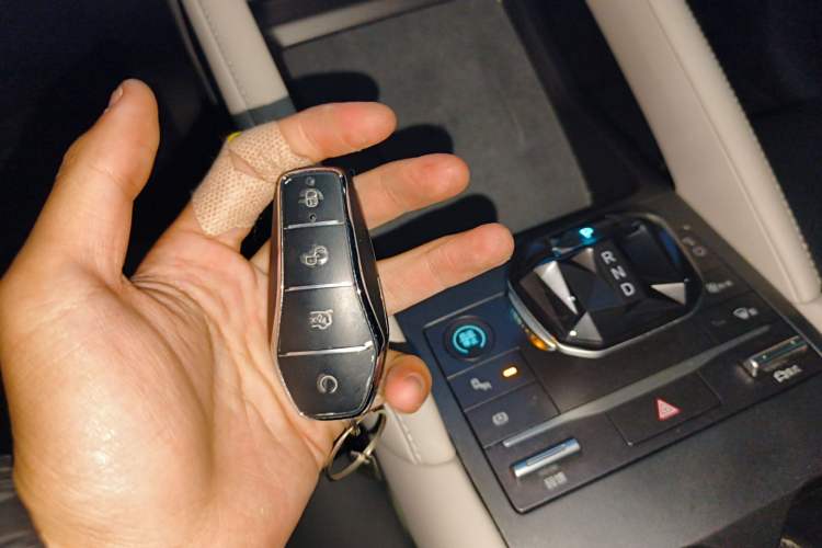 Used BYD Yuan UP 2024 401KM Beyond Edition Vehicle Key