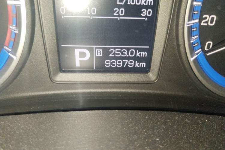 Used Suzuki S-Cross 2014 1.6L CVT Two-Wheel Drive Entry Model
