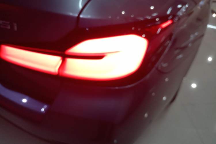 Used BMW 5 Series (Import) 2022 525i M Sport Package
