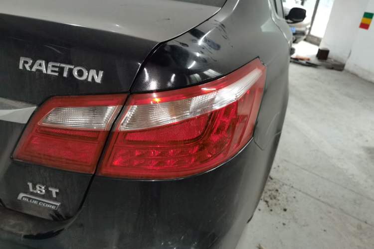 Used CHANGAN Raeton 2014 1.8T Automatic Elite Anniversary Edition China IV Standard