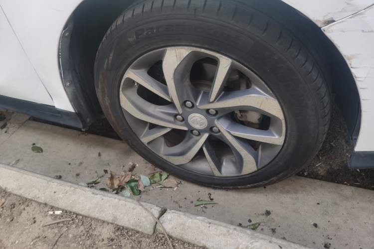 Used Buick Velite 6 2019 Connected Fashion Model