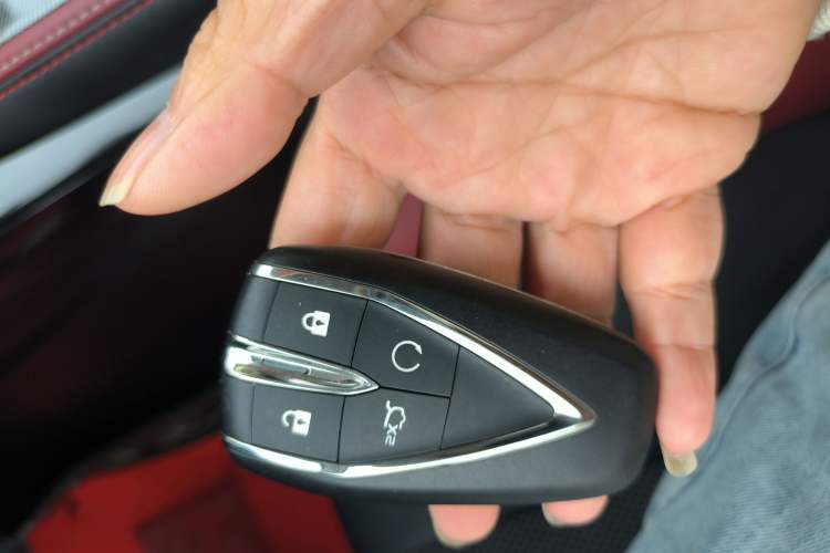 Used Oshan X5 2021 1.5T DCT Prestige Edition
