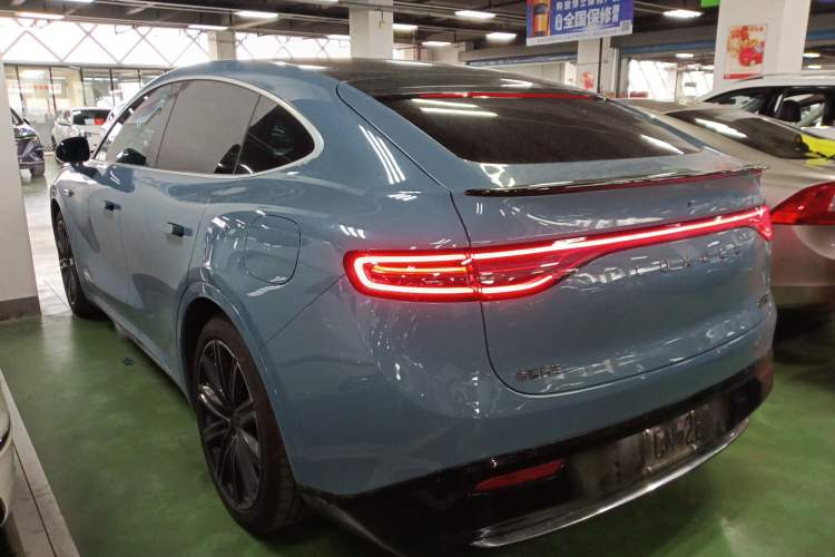 Used Hima Luxeed R7 2024 All-Electric 667 km Max Exterior 2