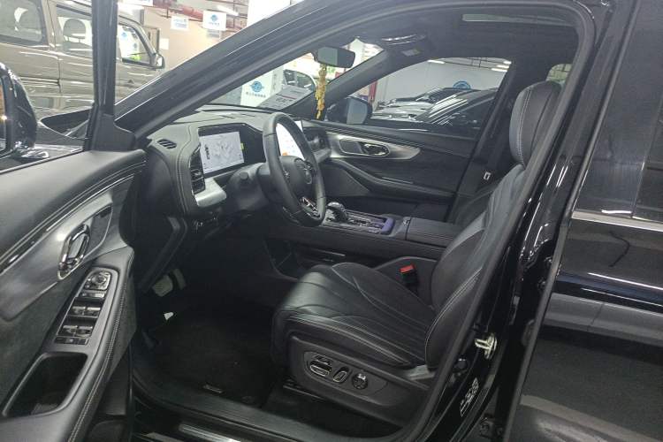 Used GAC Trumpchi ES9 2024 PHEV with 143 km Max