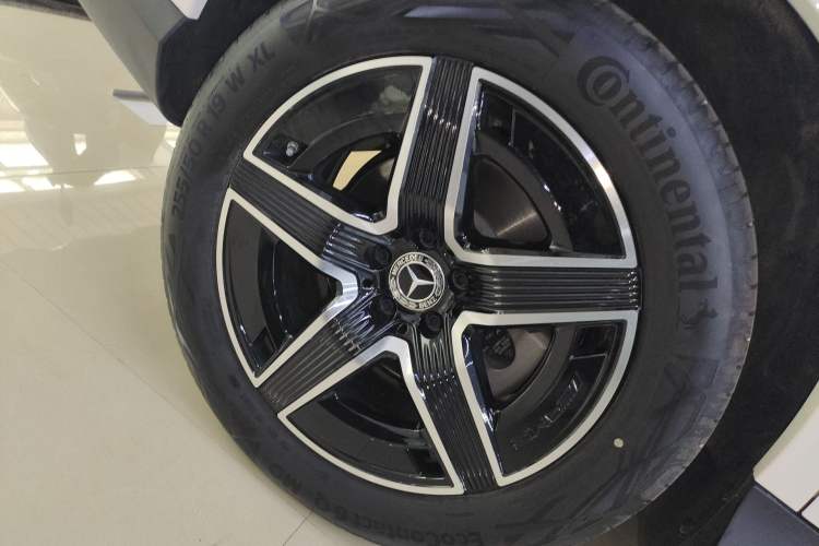 Used Mercedes-Benz GLC Coupe 2025-Year Restyled GLC 260 4MATIC Coupe SUV