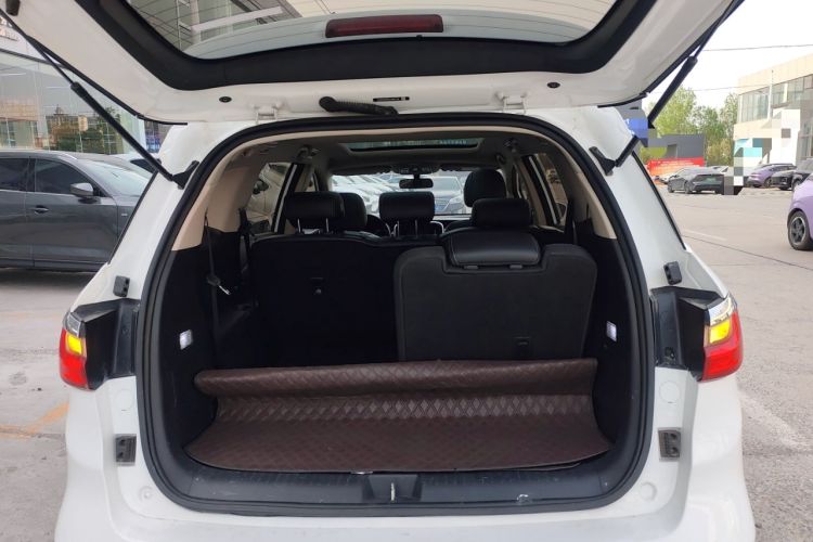 Used BYD Song MAX 2017 1.5T Automatic Smart Connect Prestige 7-Seater Trunk