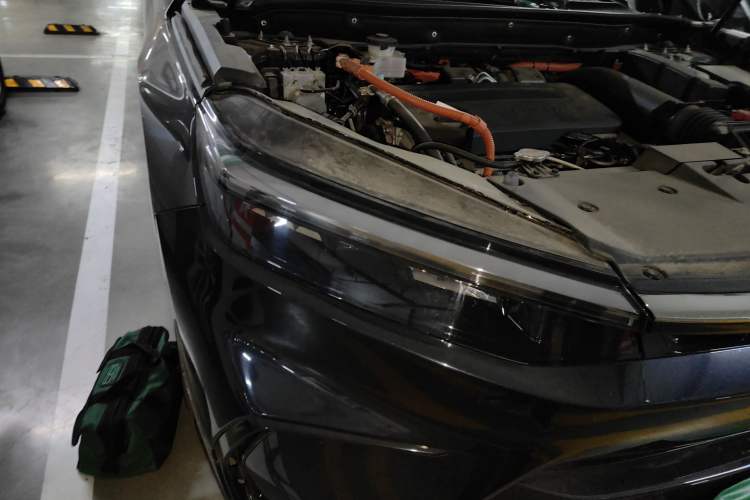 Used Honda Breeze 2024 eHEV Two-Wheel Drive Premium Edition Right Front Headlight