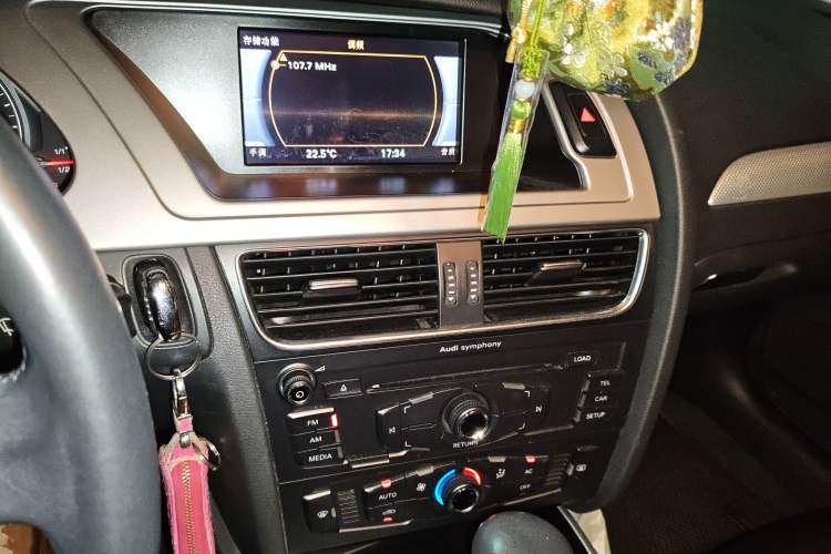 Used Audi A4L 2012 2.0 TFSI automatic standard version