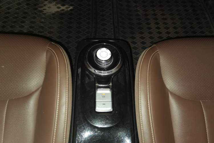 Used Wuling Bingo 2023 333 km Enjoyment Version Gear Lever