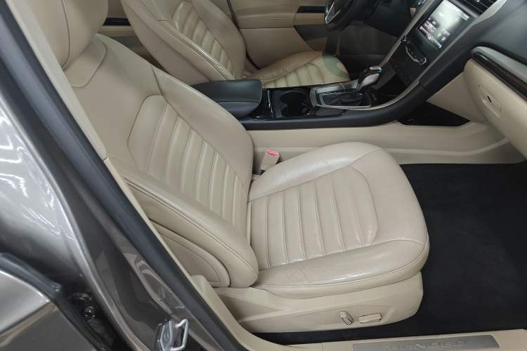 Used Ford Mondeo 2013 2.0L GTDi 200 Luxury Model