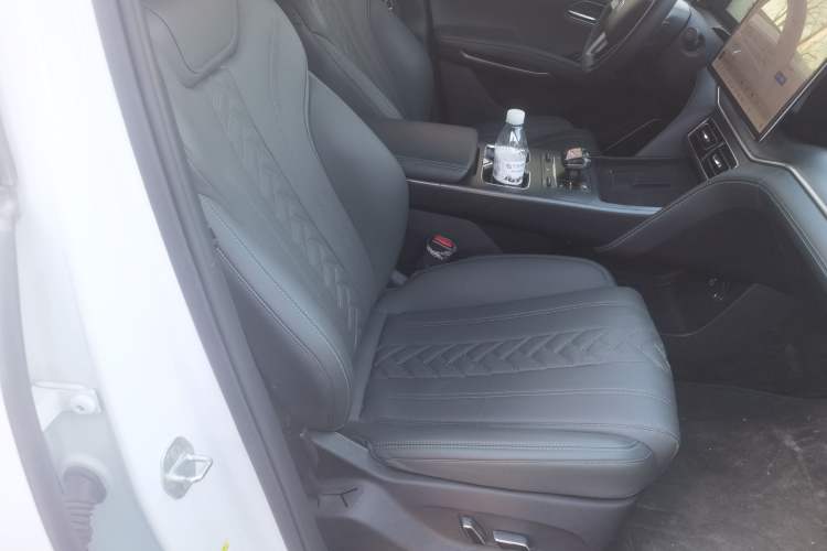 Used BYD Song L DM-i 2025 Intelligent Driving Version 160 km Beyond-Range Type
