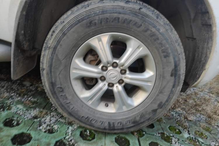 Used Nissan Navara 2019 2.5L Manual 4x4 Comfort Edition China VI QR25
