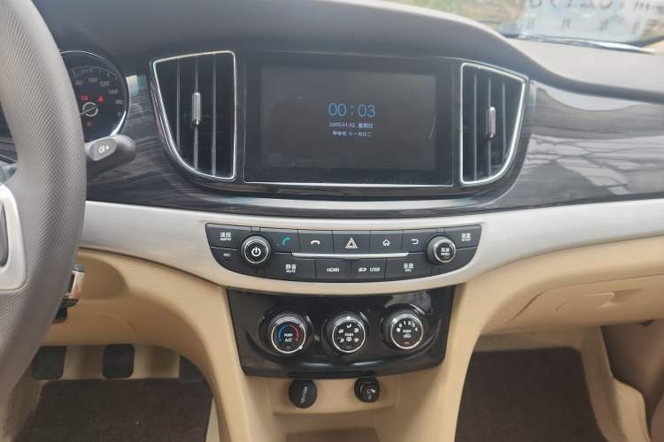 Used Baojun 730 2016 1.5L Manual Comfort Version 7 Seats China V Emission Standard