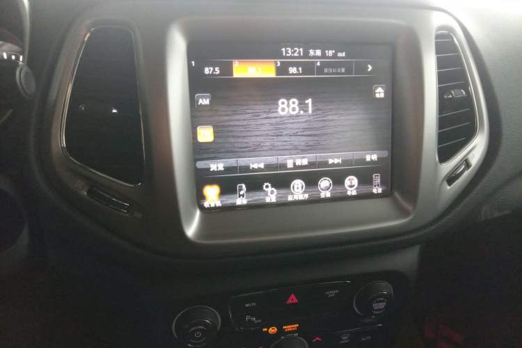 Used Jeep Compass 2017 200T Automatic Family Edition
