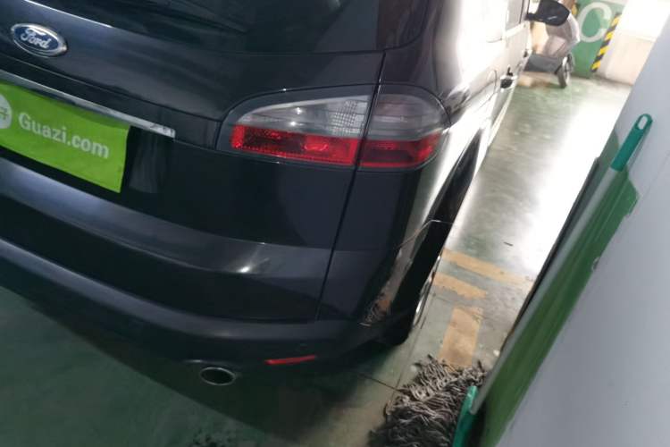 Used Ford S-MAX 2008 2.3L 7-Seater Luxury Version
