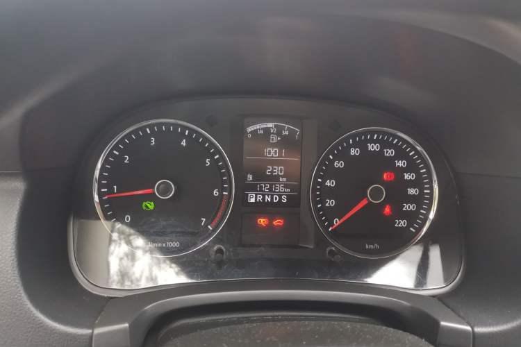 Used Volkswagen Lavida 2011 1.6L Automatic Premium Edition Instrument Cluster