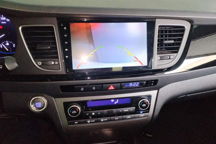 Used Hyundai Mistra 2014 1.8L Automatic Smart GLS Audio And AC Panel