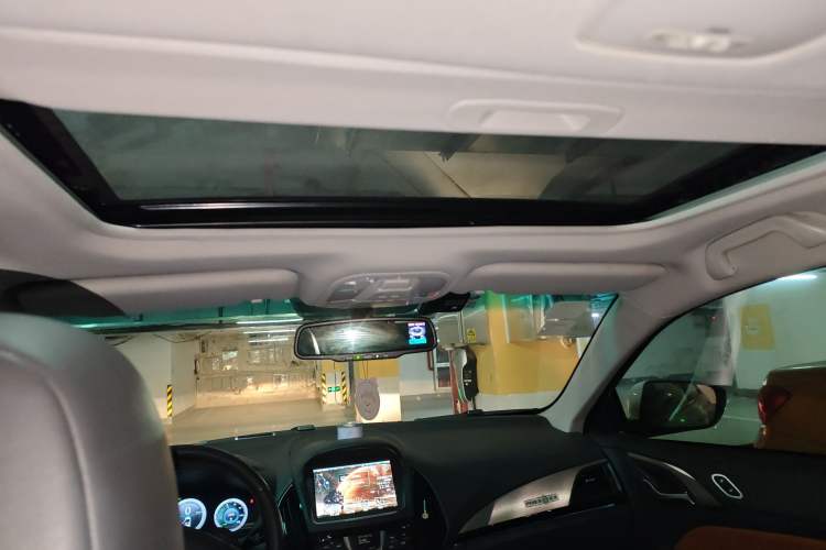 Used BYD Qin New Energy 2015 1.5T Dual-Crown Flagship Plus Edition
