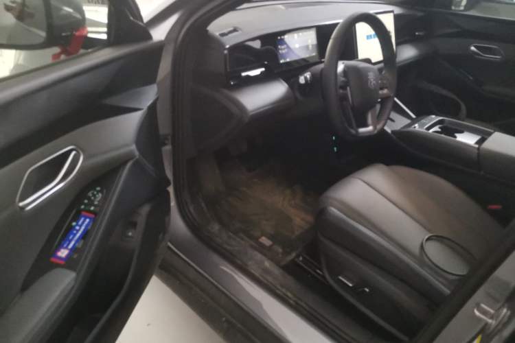 Used BYD Qin L 2025 EV 470KM Leading Edition