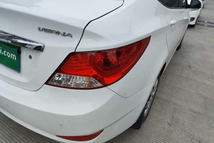 Used Hyundai Verna (older generation) 2013 Sedan 1.4L Automatic Standard GL Model
