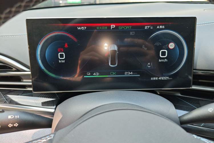 Used BYD Seal 2022 550 km Standard Range Rear-Wheel Drive Prestige Version Instrument Cluster