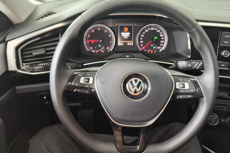 Used Volkswagen Tayron 2019 330TSI Two-Wheel-Drive Luxury Version China V Emission Standard Steering Wheel