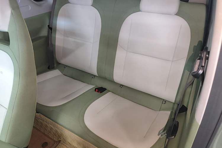 Used Geely Galaxy Panda 2025 210km Panda Rider Left Rear Seat