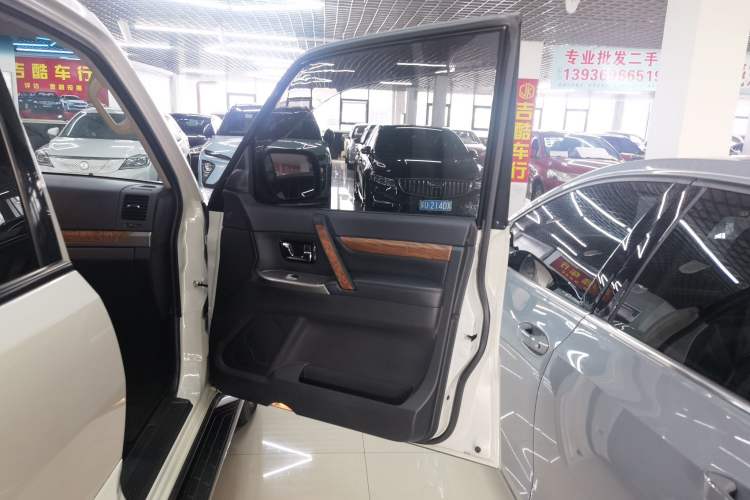Used Mitsubishi Pajero 2019 3.0L Automatic Luxury Edition
