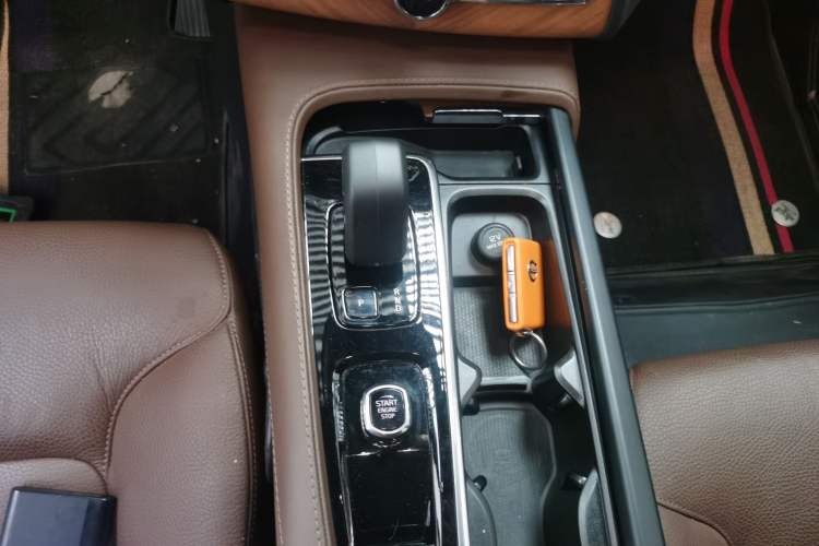 Used Volvo XC90 2023 B6 Zhiyi Luxury Edition 7-Seater