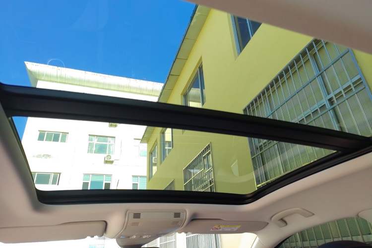 Used Volkswagen Magotan 2026 30 Million Vehicles Selected Model 380TSI DSG Luxury Edition Headliner