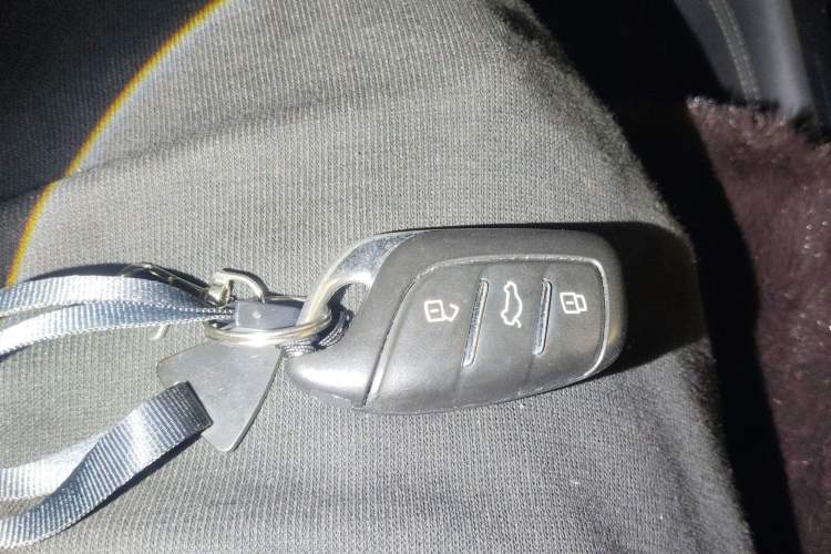 Used Roewe RX3 2020 1.6L CVT 4G Connected Ultra-Cool Flagship Edition