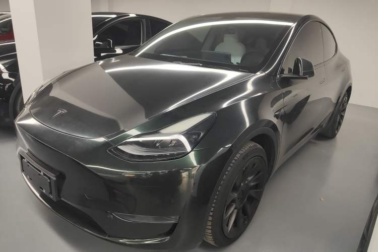 Used Tesla Model Y 2022 Long-Range All-Wheel-Drive Version