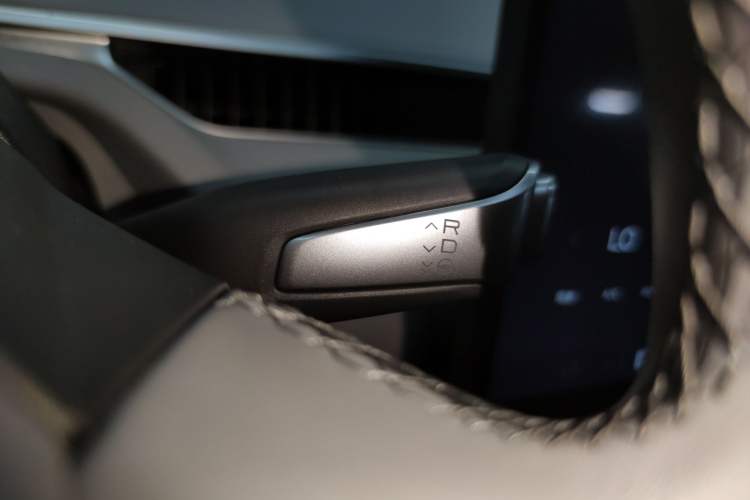 Used XPeng MONA M03 2025 600 with Ultra-Long Range Max Gear Lever